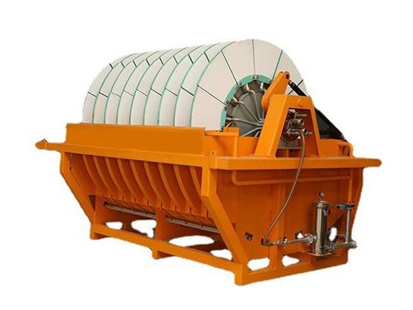 Ανάλυση της σχέσης μεταξύ της αποτελεσματικότητας φιλτραρίσματος και του ρυθμού φιλτραρίσματος σε κεραμικά φίλτρα κενού